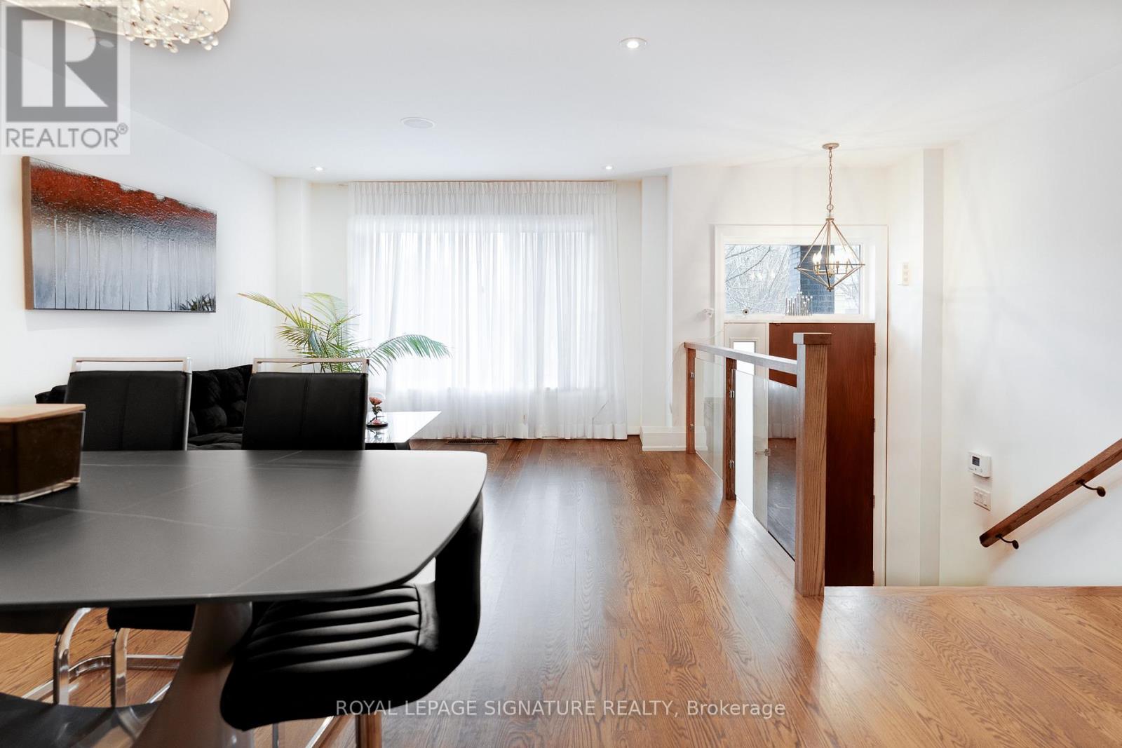 119b Hillside Avenue, Toronto, Ontario  M8V 1T3 - Photo 3 - W12740934