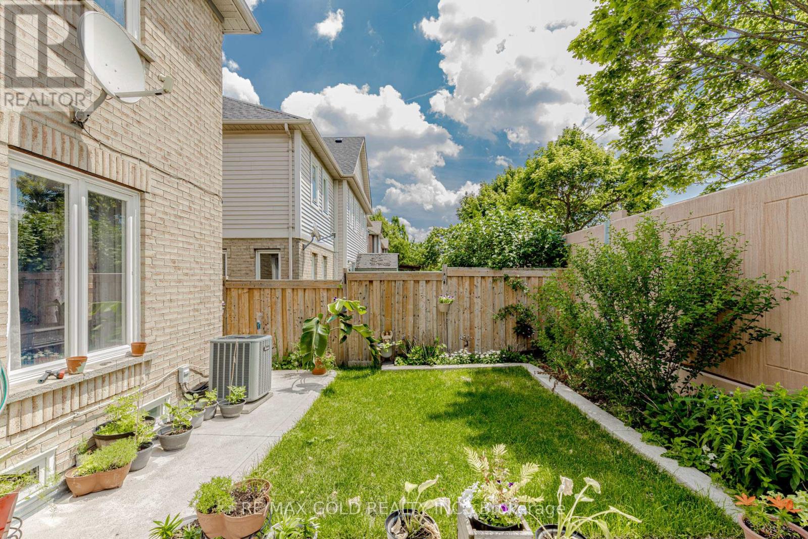 139 Chipmunk Crescent, Brampton, Ontario  L6R 1B7 - Photo 28 - W12744930