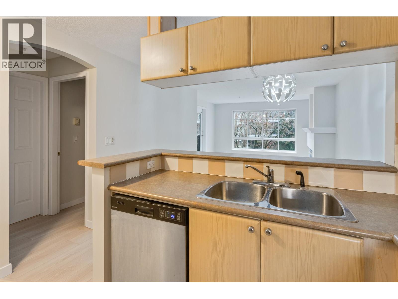 Listing Picture 6 of 32 : 237 5600 ANDREWS ROAD, Richmond / 烈治文 - 魯藝地產 Yvonne Lu Group - MLS Medallion Club Member