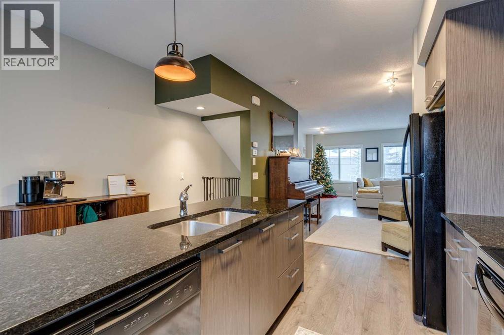 2103 Jumping Pound Common, Cochrane, Alberta  T4C 2L1 - Photo 10 - A2275270