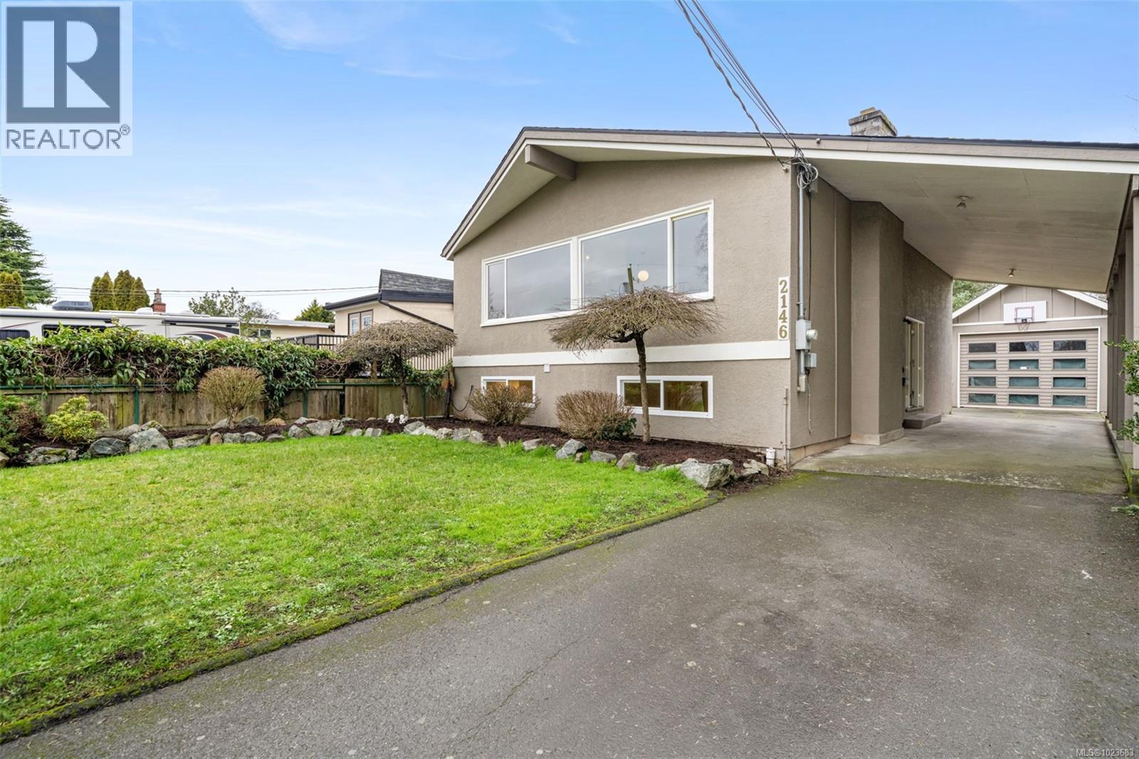 2146 Bradford Ave, Sidney, British Columbia