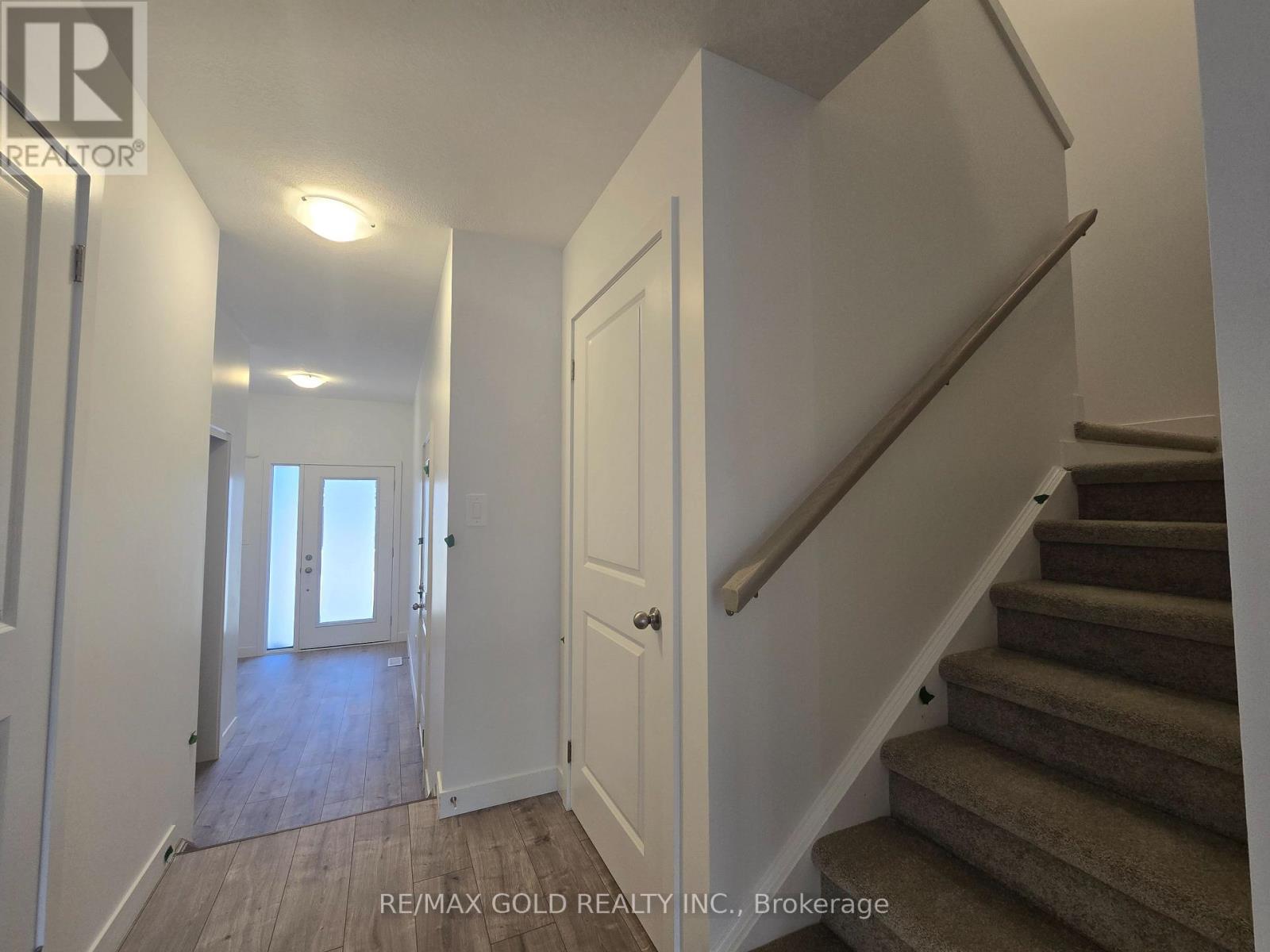 29 Oak Forest Common, Cambridge, Ontario  N1S 0G3 - Photo 2 - X12744952