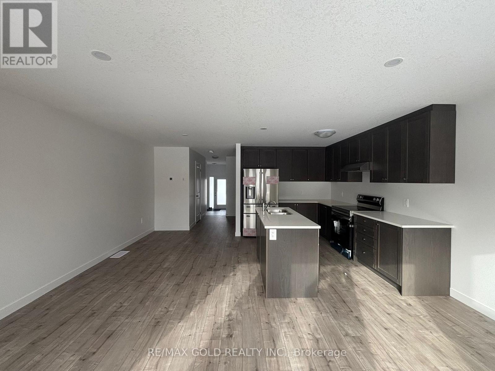 29 Oak Forest Common, Cambridge, Ontario  N1S 0G3 - Photo 3 - X12744952