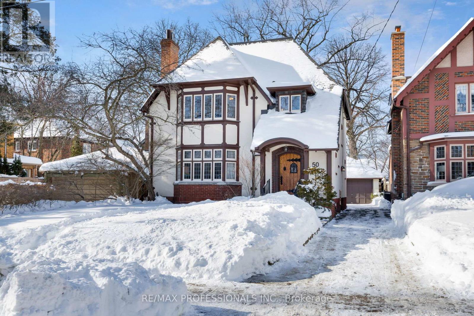 50 Wendover Road, Toronto, Ontario  M8X 2L3 - Photo 2 - W12745016