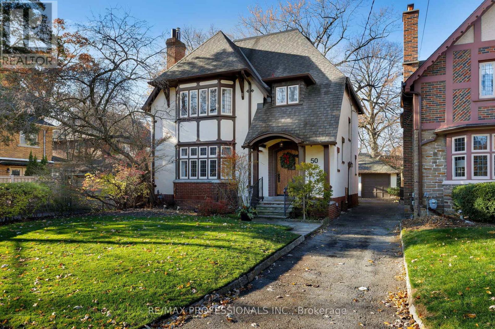 50 Wendover Road, Toronto, Ontario  M8X 2L3 - Photo 5 - W12745016