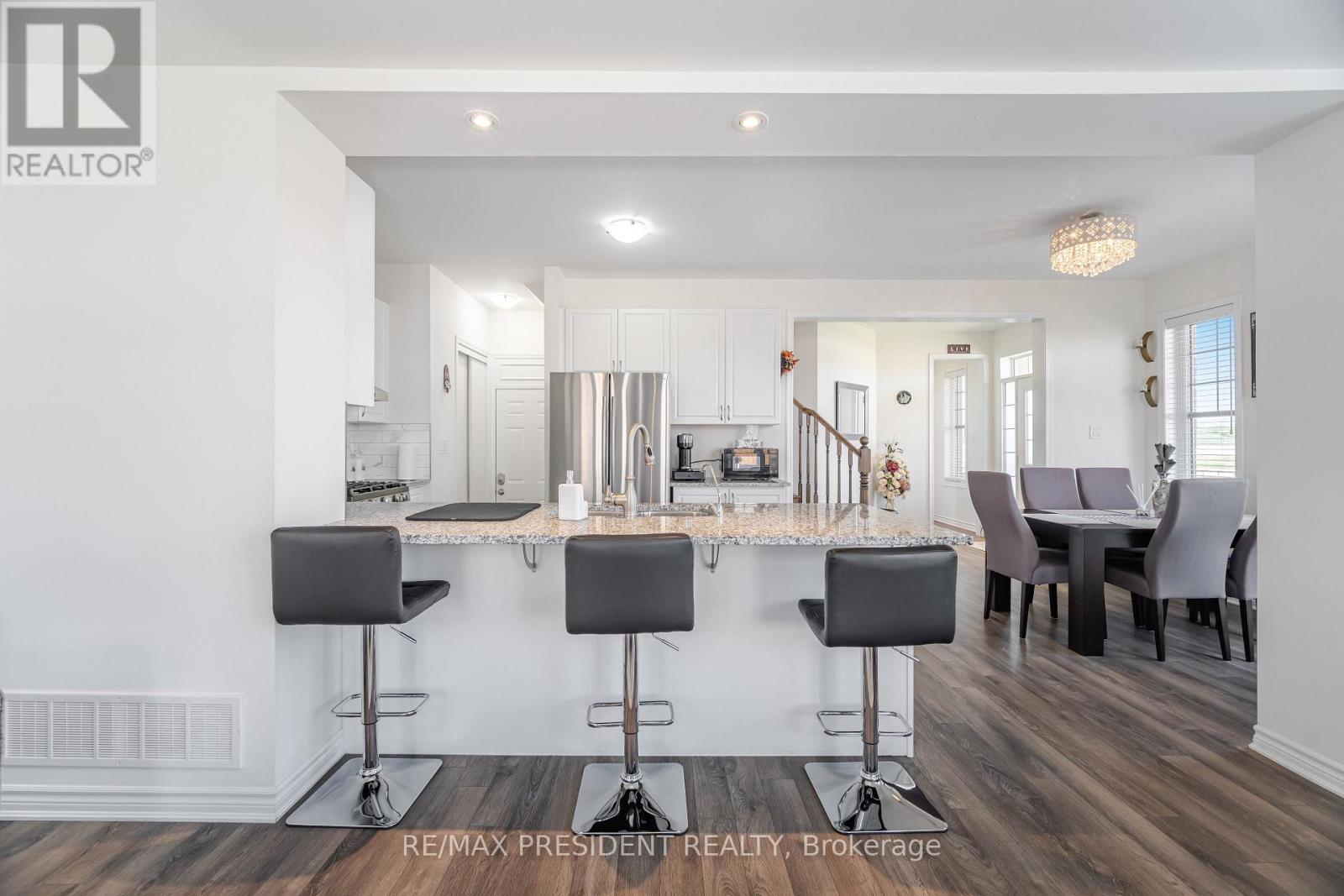 581 Edenbrook Hill Drive, Brampton, Ontario  L7A 4T4 - Photo 10 - W12745024