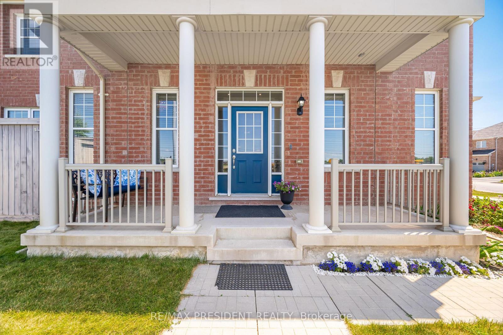 581 Edenbrook Hill Drive, Brampton, Ontario  L7A 4T4 - Photo 5 - W12745024