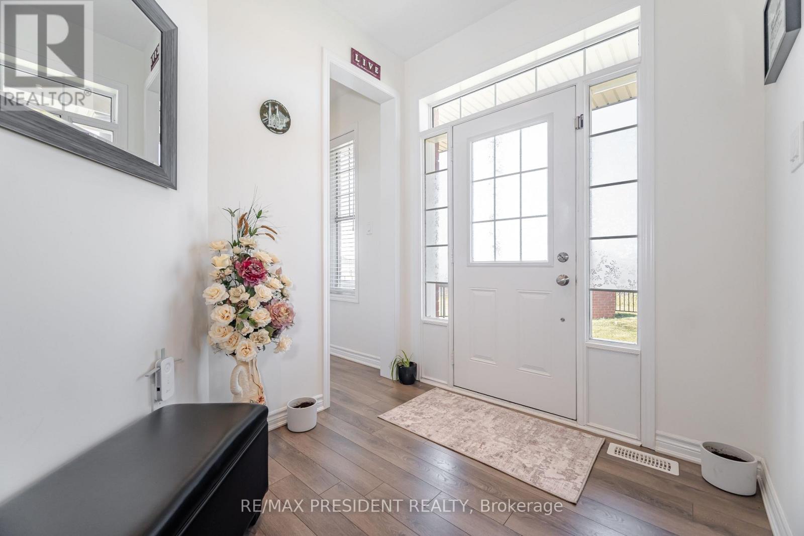 581 Edenbrook Hill Drive, Brampton, Ontario  L7A 4T4 - Photo 6 - W12745024