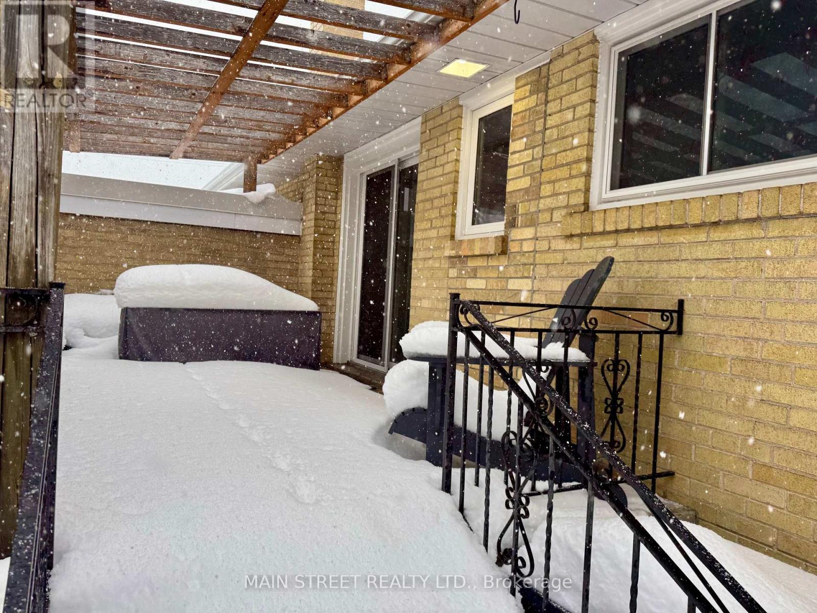 49 Poynter Drive, Toronto, Ontario  M9R 1L3 - Photo 20 - W12745038