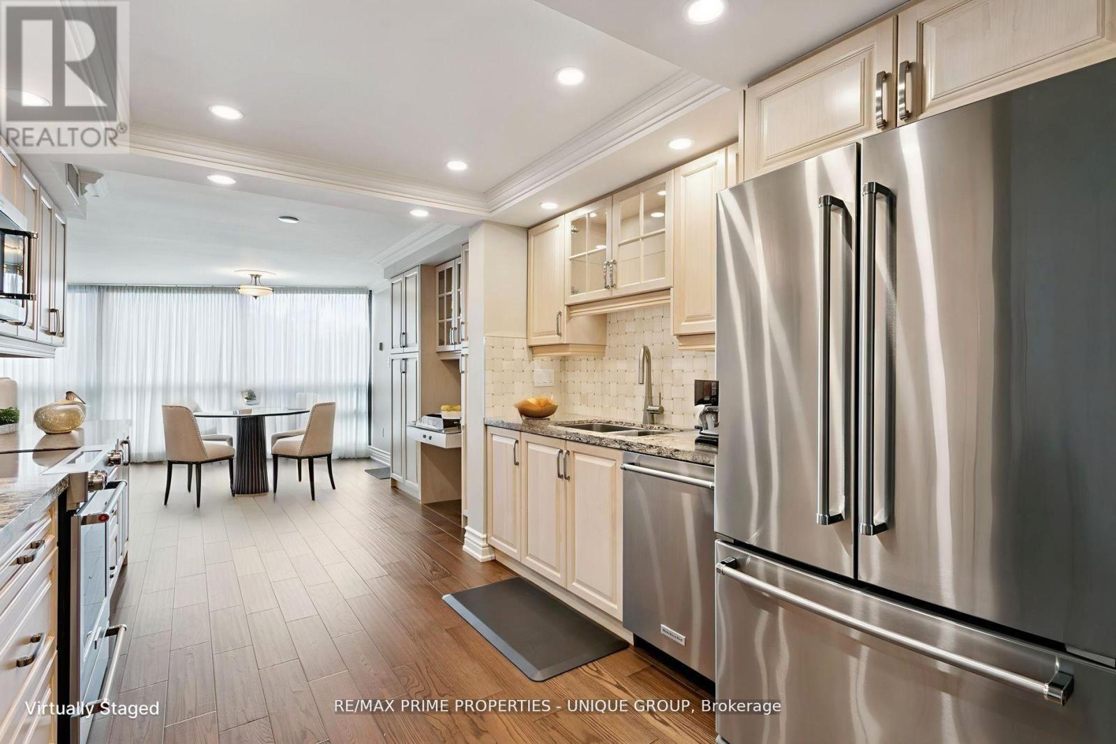 405 - 2010 ISLINGTON AVENUE, Toronto, Ontario