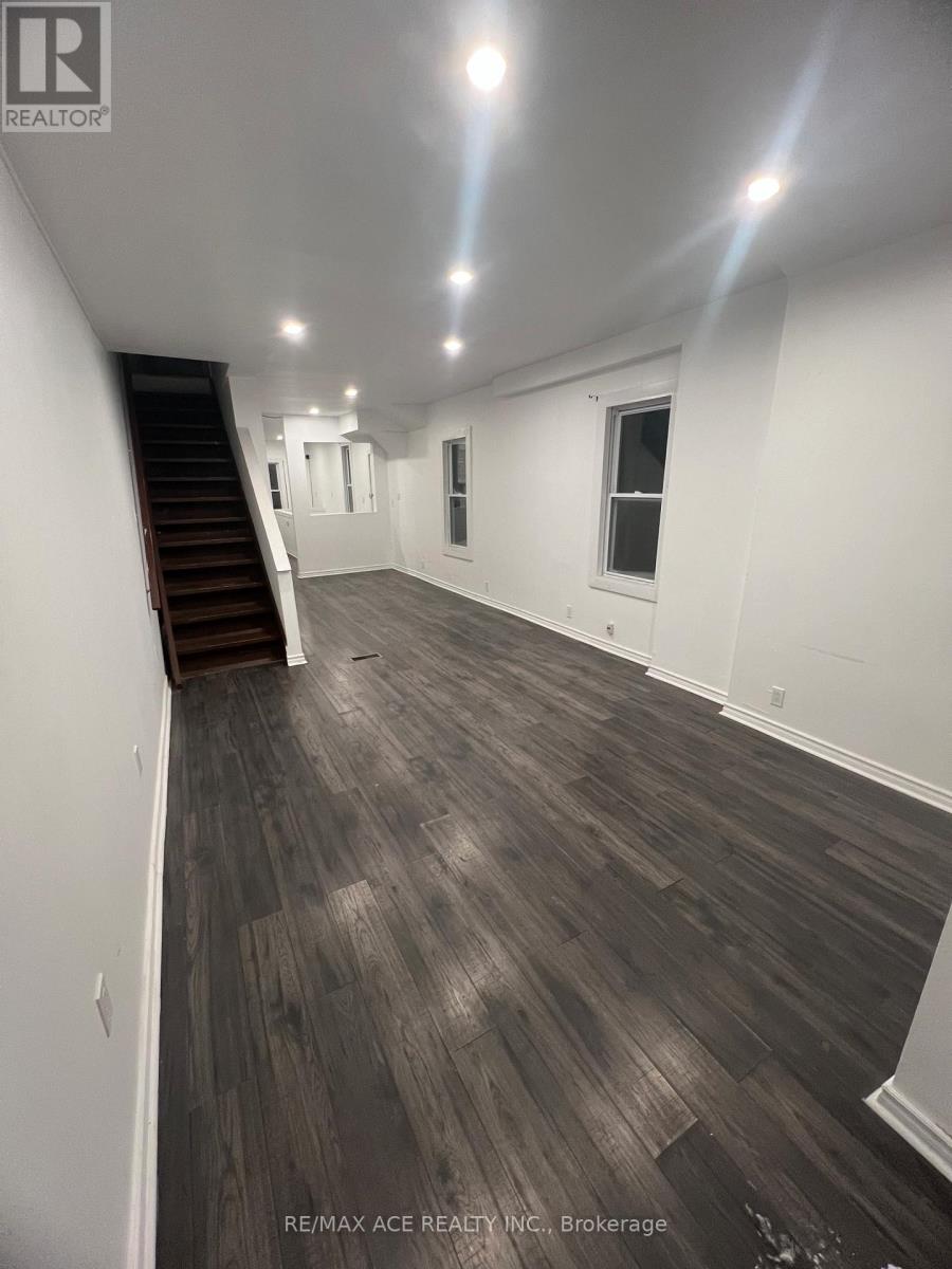 5671-5673 Desson Avenue, Niagara Falls, Ontario  L2G 3T3 - Photo 3 - X12745048