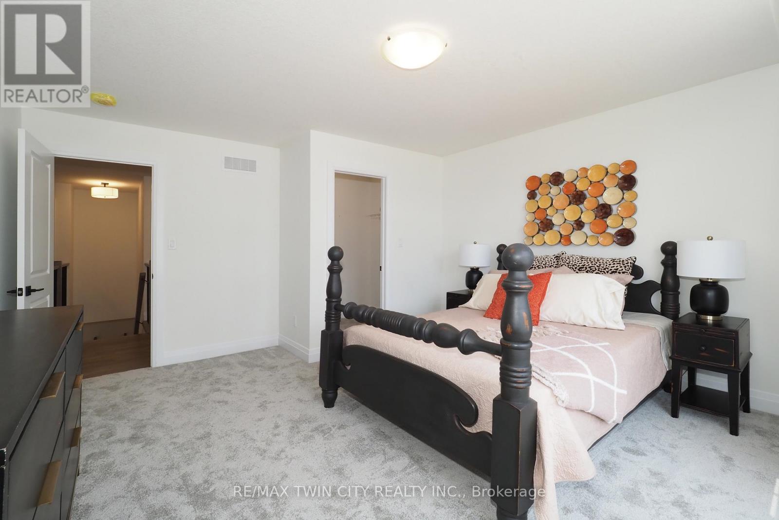 217 Jeffrey Place, Kitchener, Ontario  N2C 2T7 - Photo 36 - X12745054