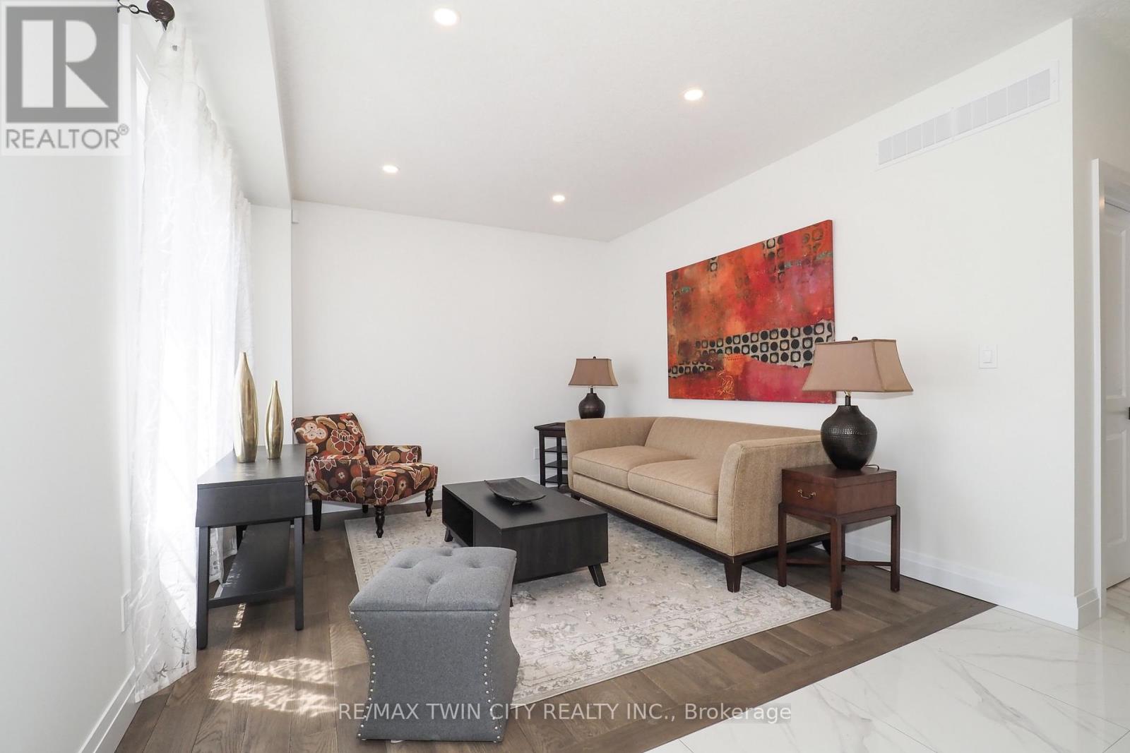 217 Jeffrey Place, Kitchener, Ontario  N2C 2T7 - Photo 7 - X12745054