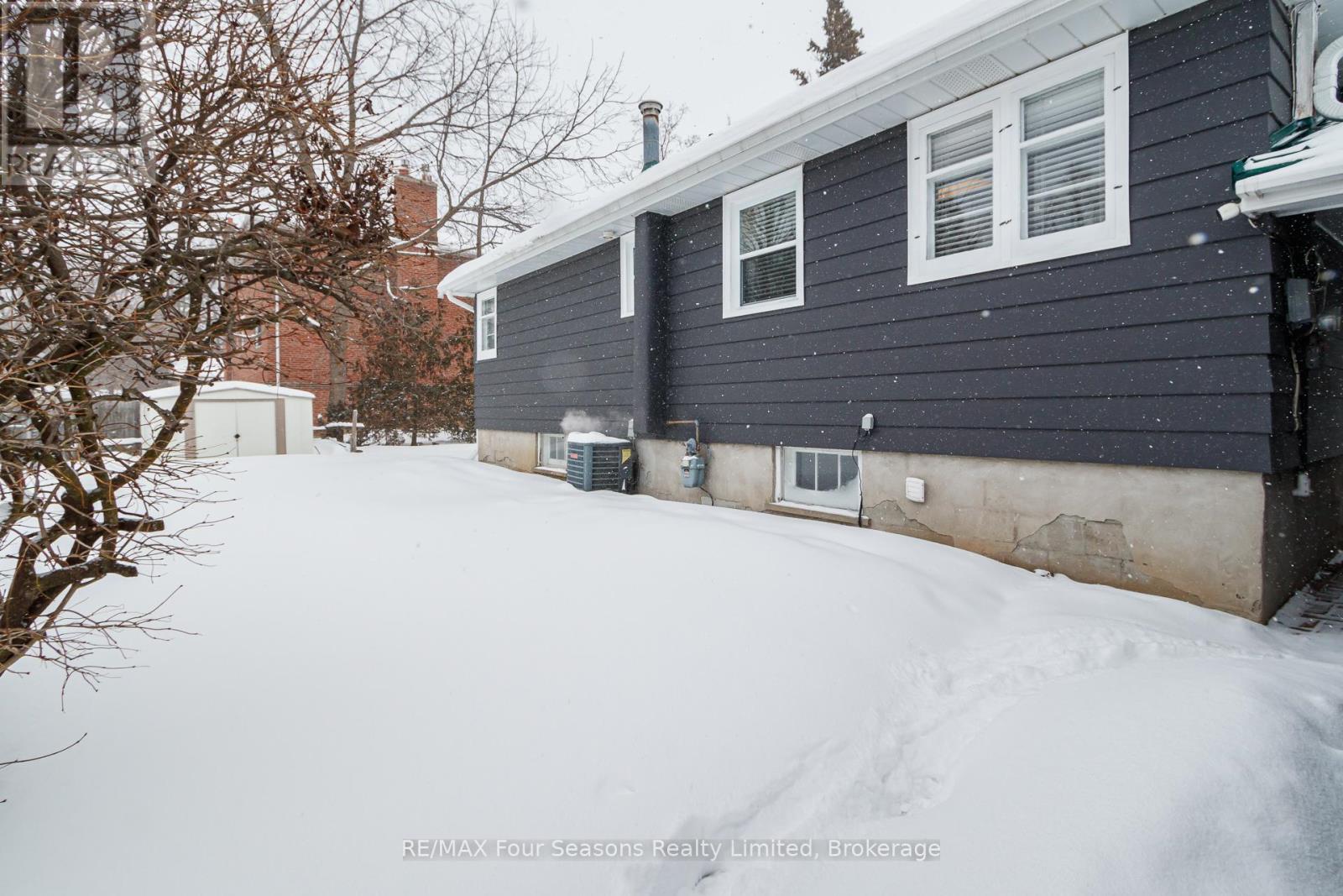 222 Charles Street, Clearview, Ontario  L0M 1S0 - Photo 33 - S12745072
