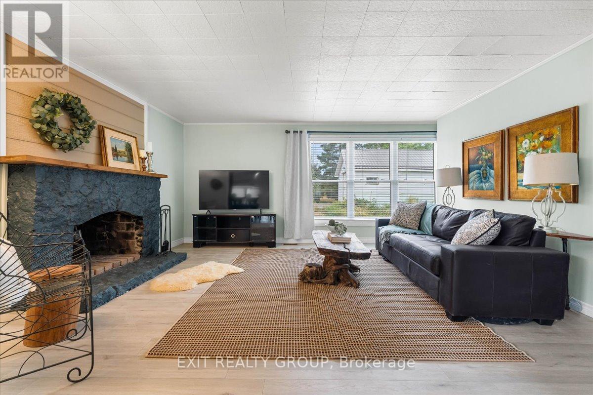 364 Fish And Game Club Road, Quinte West, Ontario  K0K 2B0 - Photo 4 - X12745126