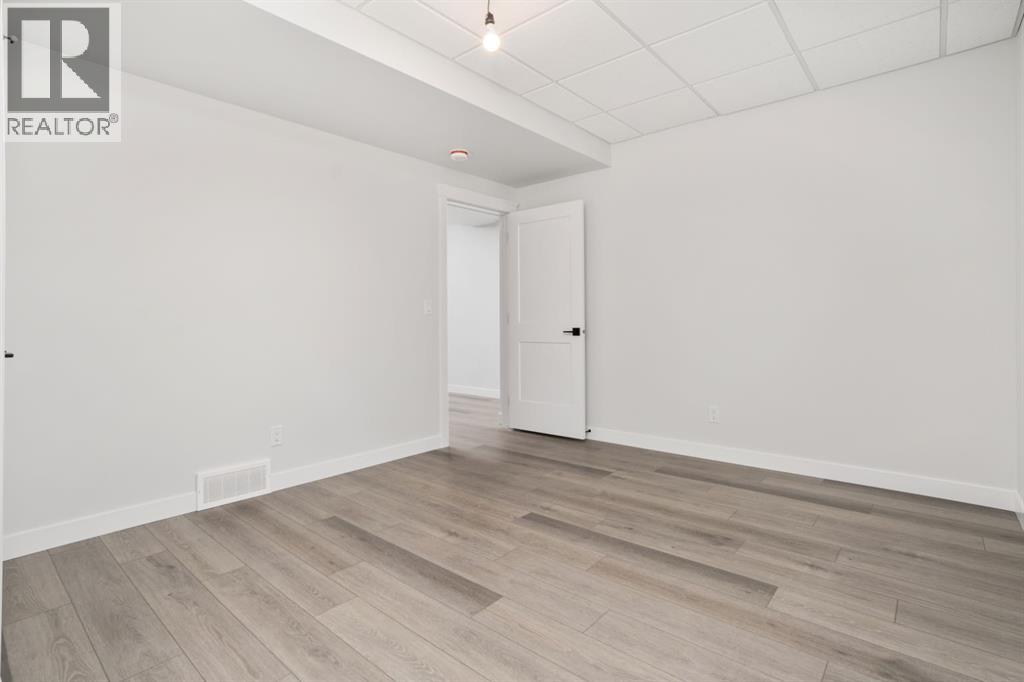 6303 26 Avenue, Camrose, Alberta  T4V 5J6 - Photo 22 - A2184410