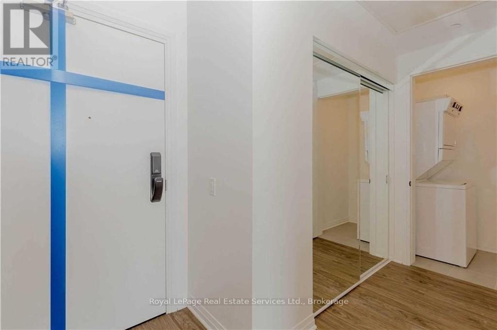 420 - 95 Dundas Street W, Oakville, Ontario  L6M 5N4 - Photo 11 - W12745092