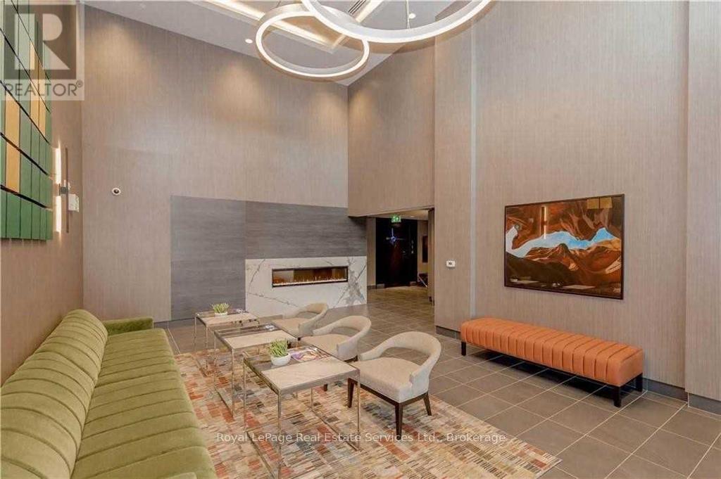 420 - 95 Dundas Street W, Oakville, Ontario  L6M 5N4 - Photo 5 - W12745092