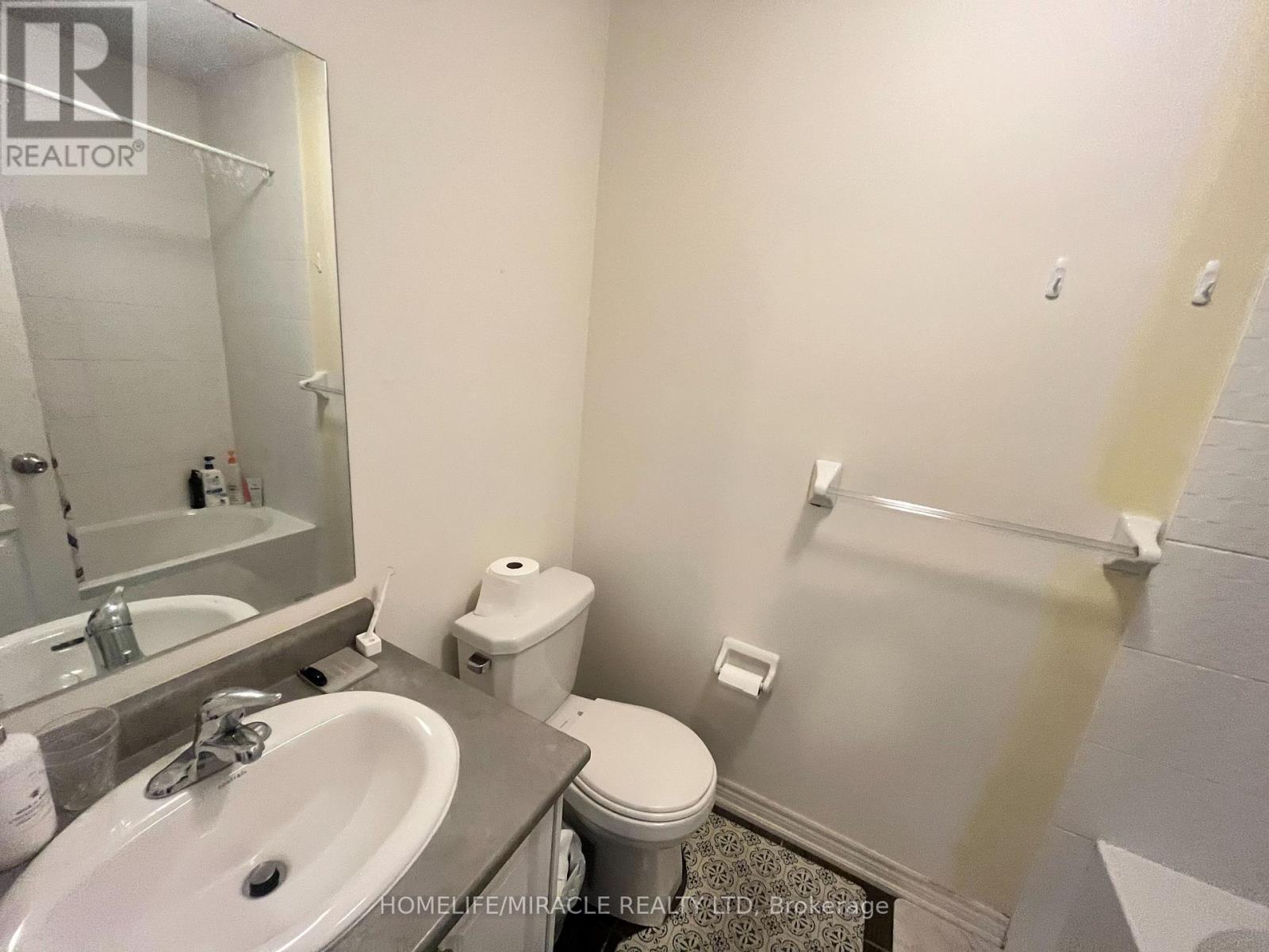 16 Botanical Avenue, Brampton (Credit Valley), Ontario  L6Y 6E3 - Photo 11 - W12744178