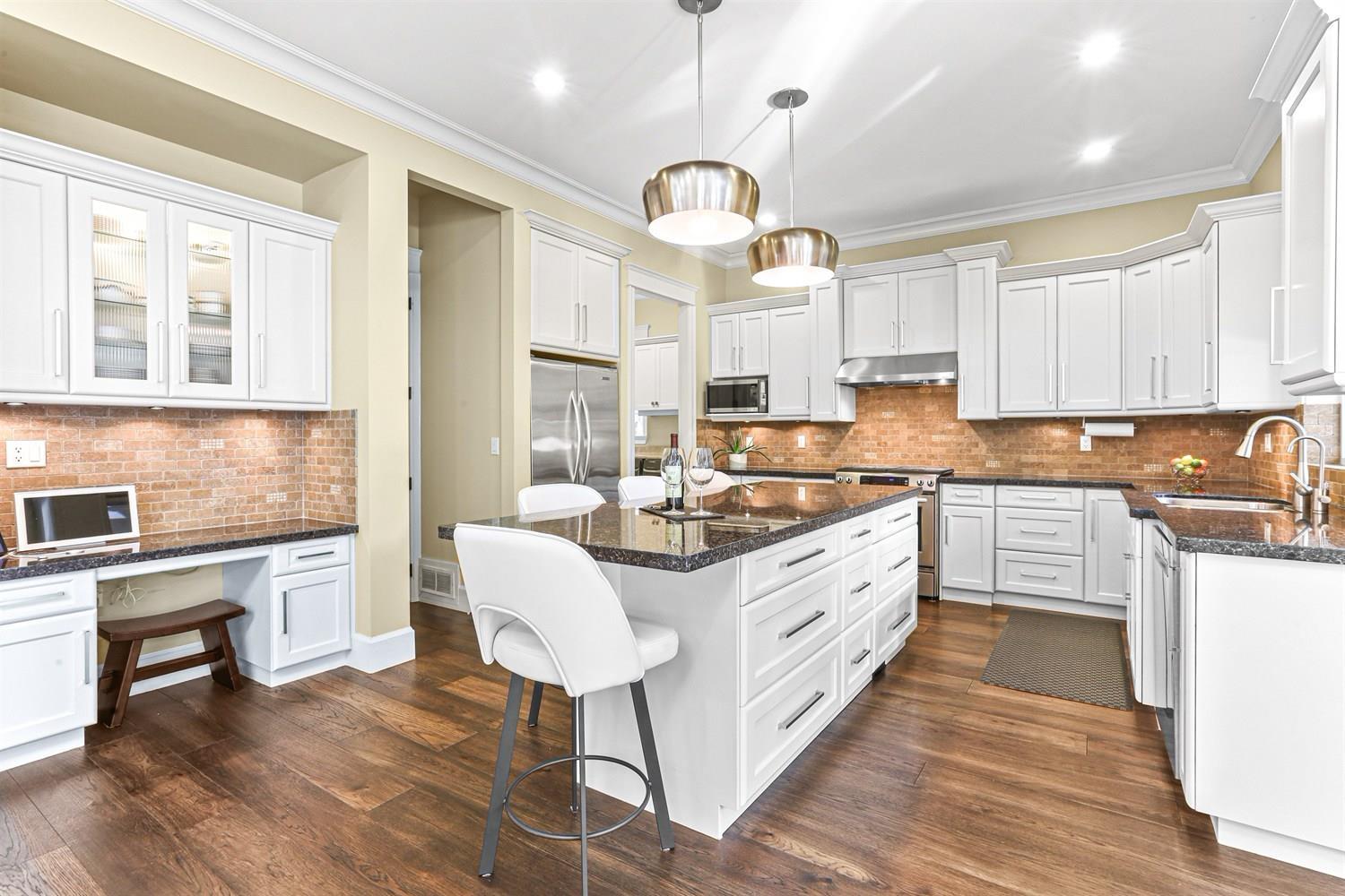 2767 162 Street, Surrey, British Columbia  V8S 8E4 - Photo 11 - R3080003