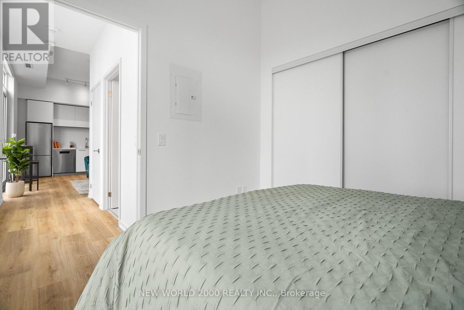 2011 - 101 Roehampton Avenue, Toronto, Ontario  M4P 2W2 - Photo 16 - C12745064