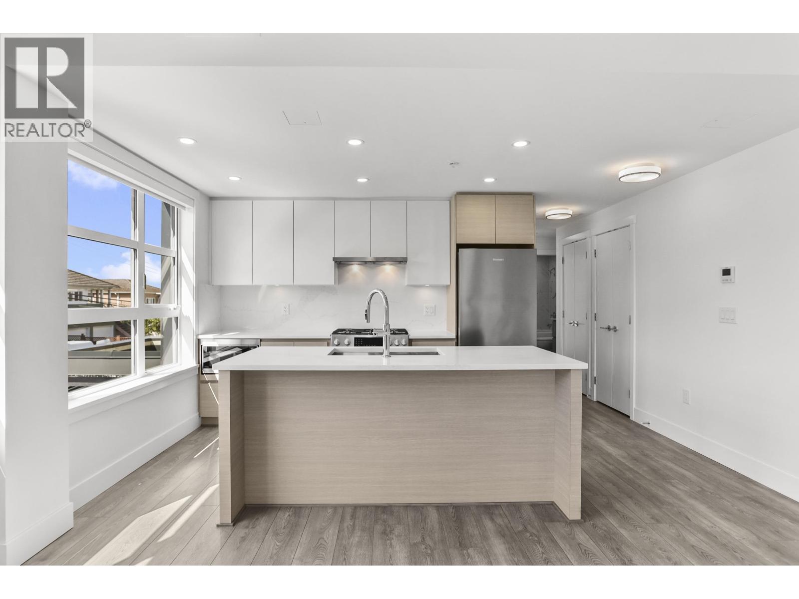 306 4788 Hastings Street, Burnaby, British Columbia  V5C 0P3 - Photo 8 - R3064759