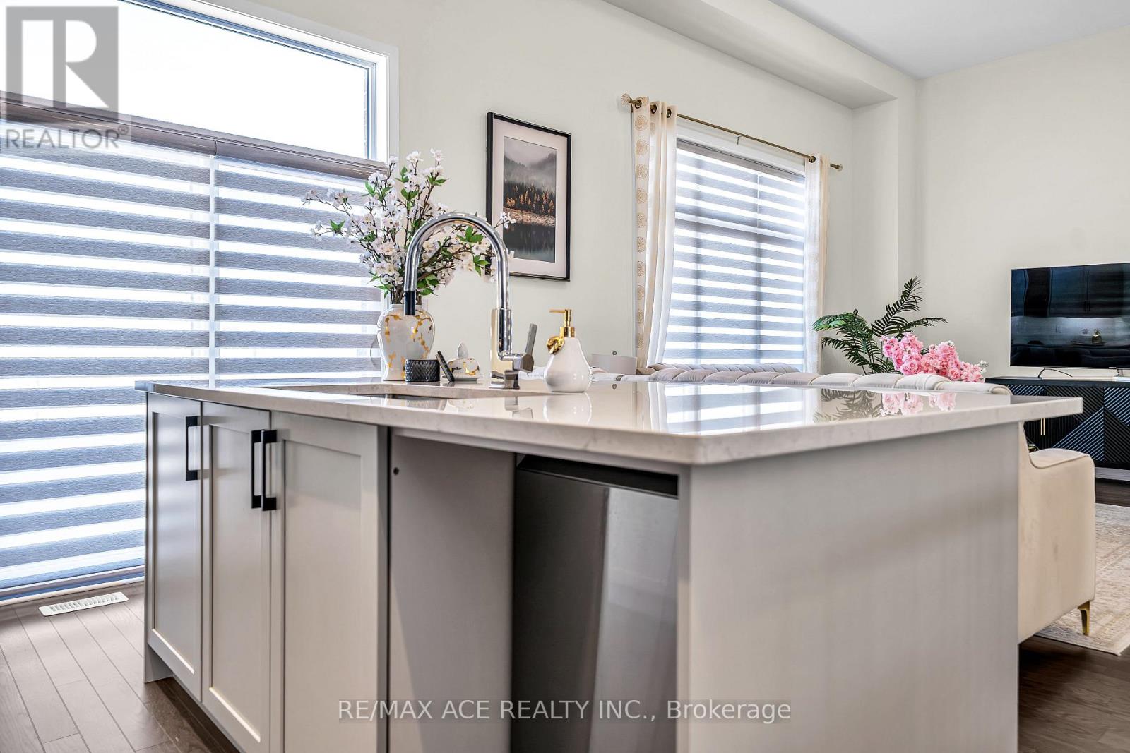 945 Rexton Drive, Oshawa, Ontario  L1L 0V1 - Photo 14 - E12745086