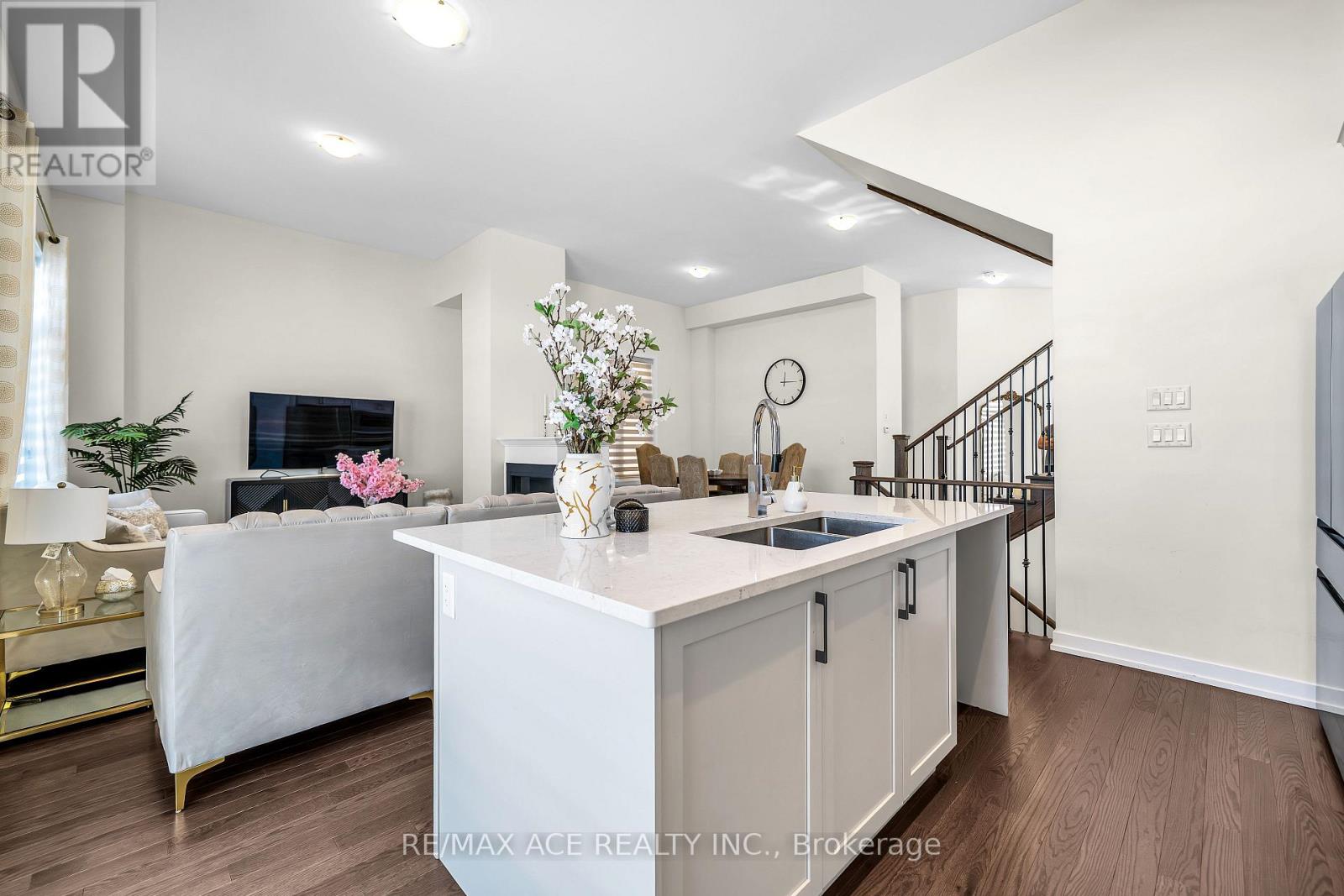 945 Rexton Drive, Oshawa, Ontario  L1L 0V1 - Photo 18 - E12745086