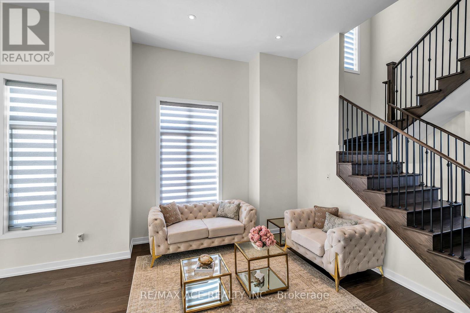 945 Rexton Drive, Oshawa, Ontario  L1L 0V1 - Photo 6 - E12745086