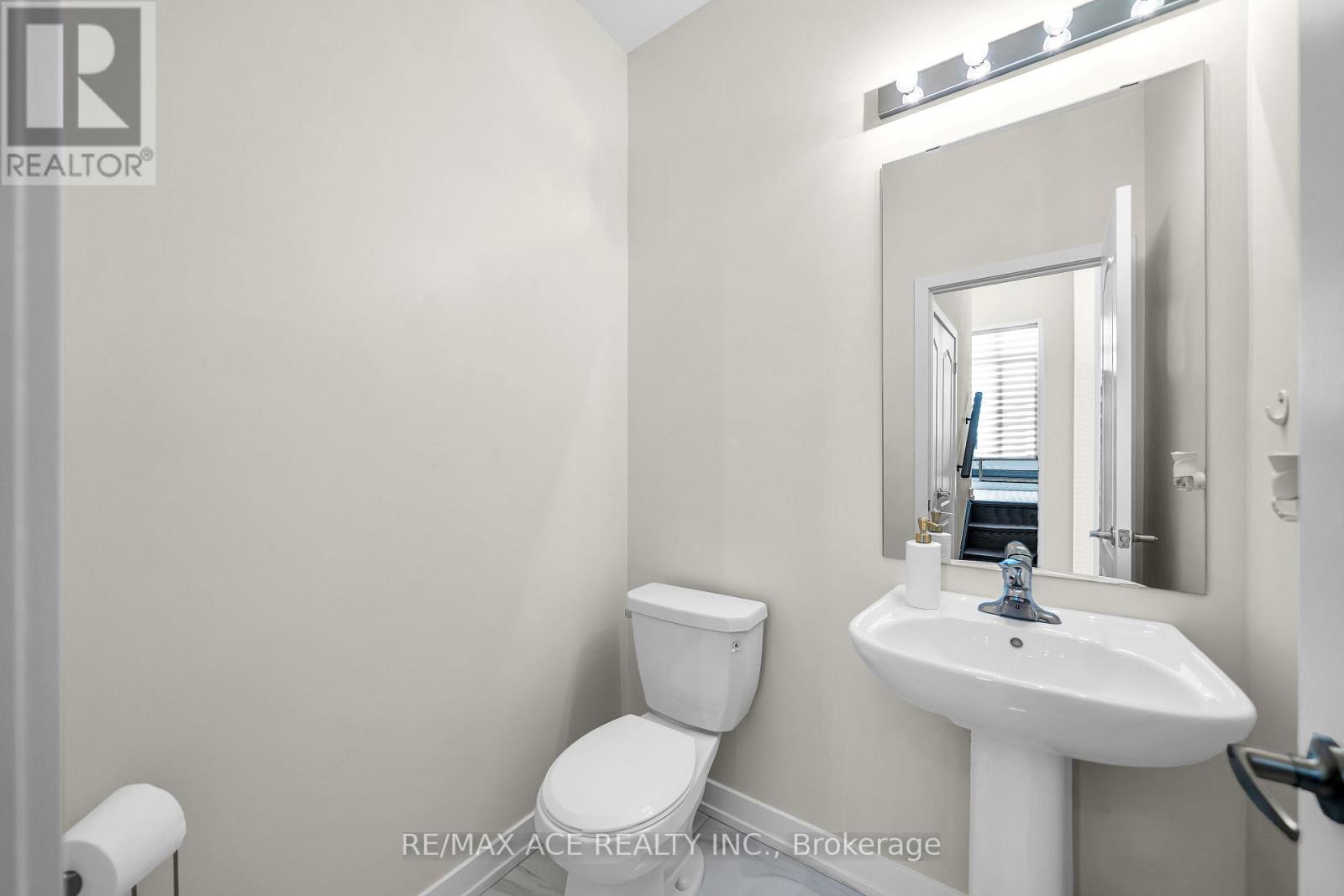 945 Rexton Drive, Oshawa, Ontario  L1L 0V1 - Photo 7 - E12745086