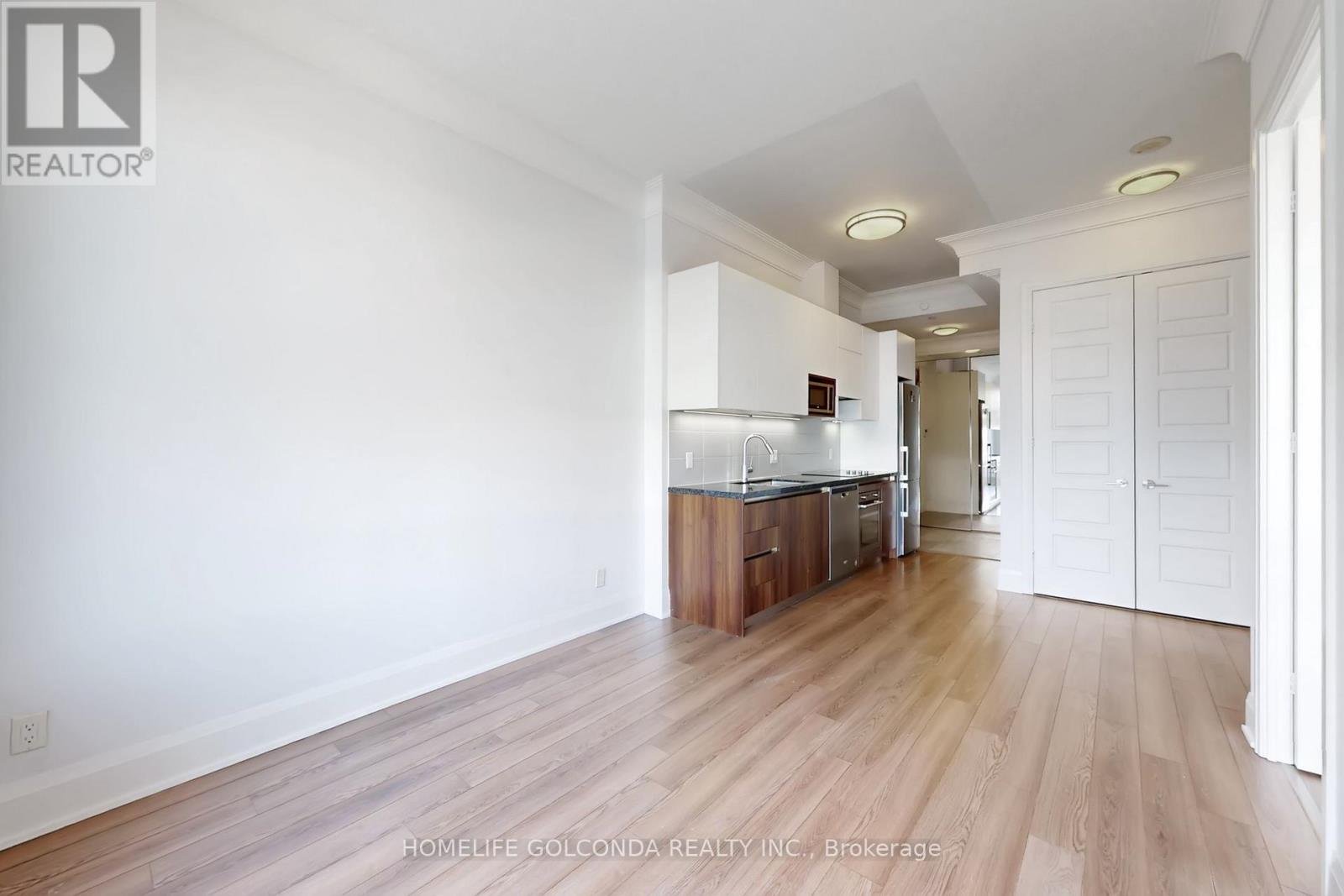 901 - 15 Water Walk Drive, Markham, Ontario  L6G 0G2 - Photo 9 - N12745066