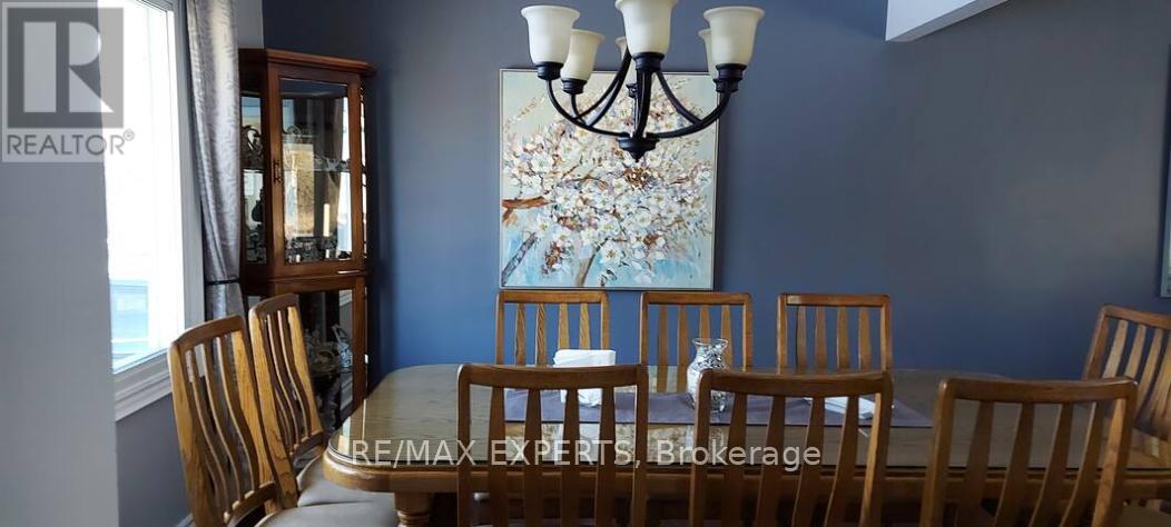 1139 Belle Aire Beach Road, Innisfil, Ontario  L0L 1C0 - Photo 13 - N12745138