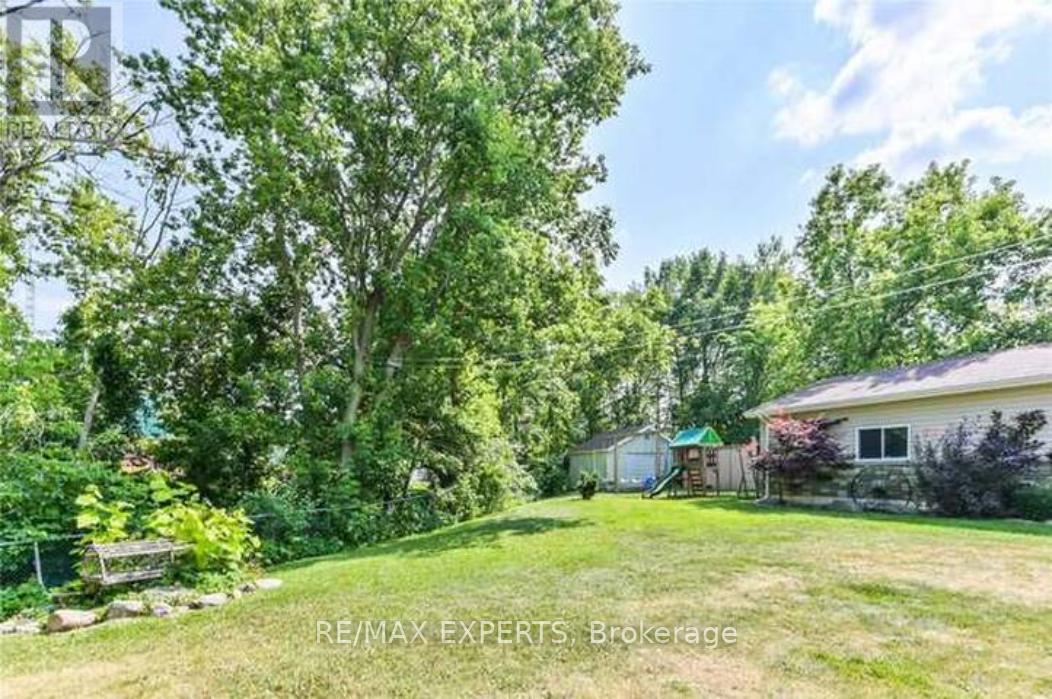 1139 Belle Aire Beach Road, Innisfil, Ontario  L0L 1C0 - Photo 19 - N12745138