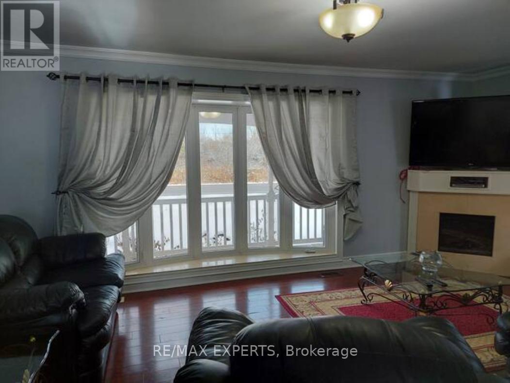 1139 Belle Aire Beach Road, Innisfil, Ontario  L0L 1C0 - Photo 4 - N12745138