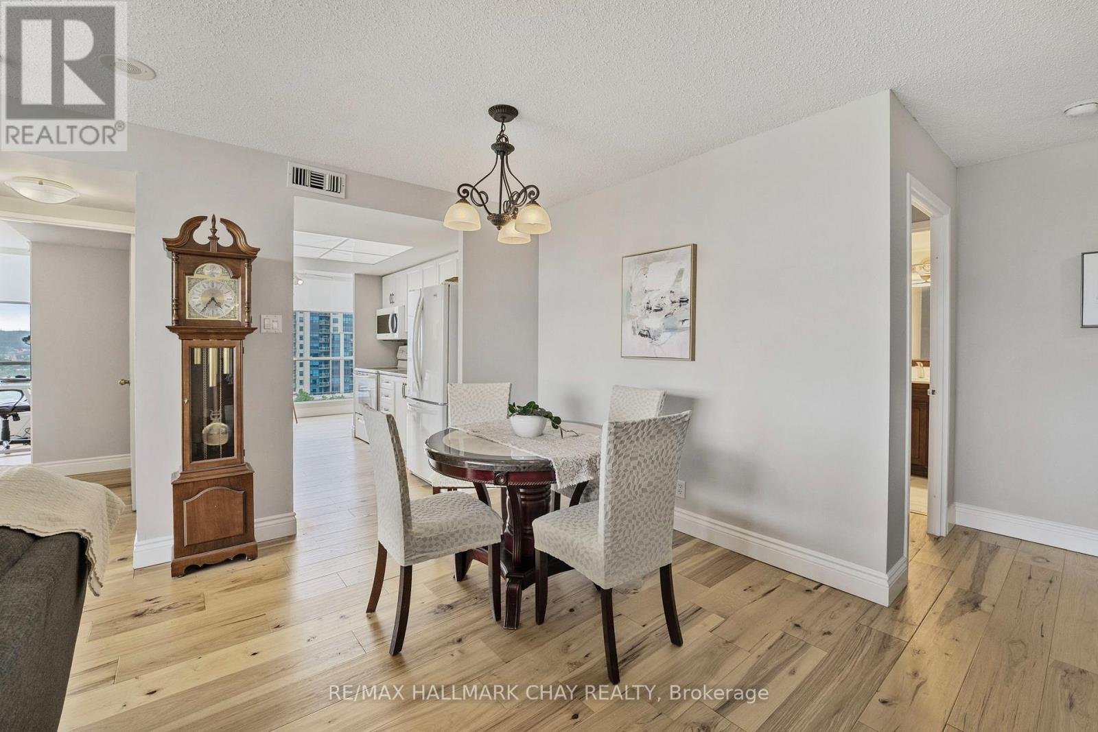 610 - 65 Ellen Street, Barrie, Ontario  L4N 3A5 - Photo 25 - S12745080