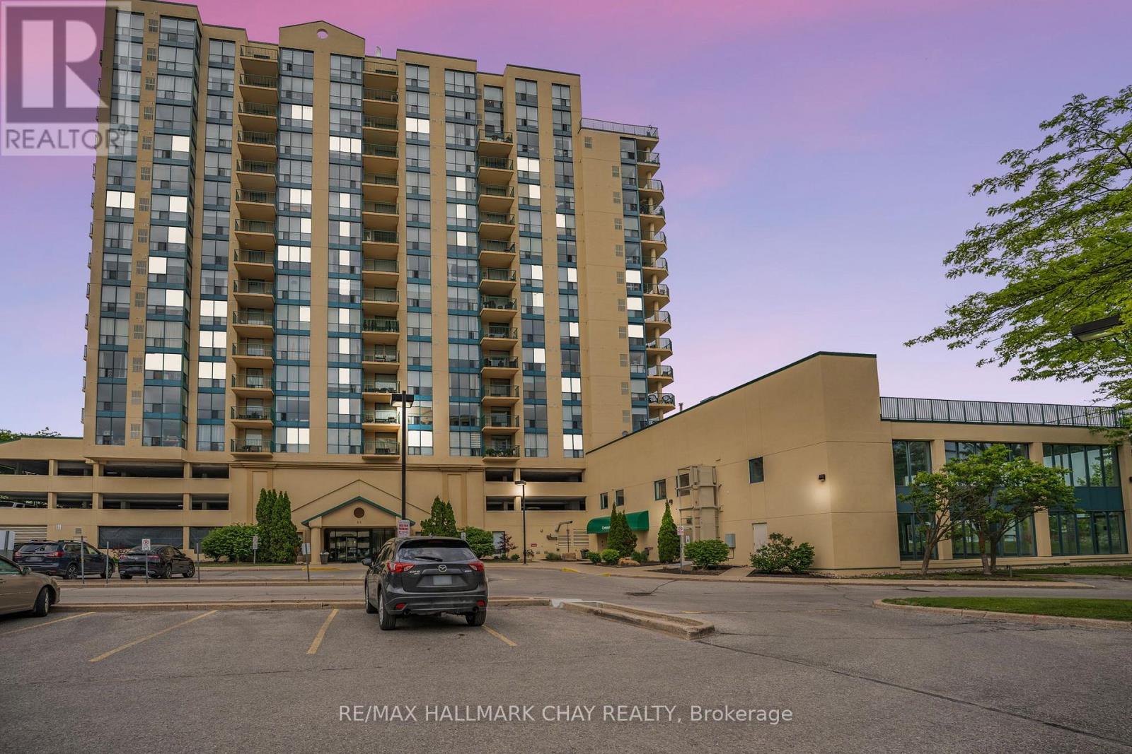 610 - 65 Ellen Street, Barrie, Ontario  L4N 3A5 - Photo 31 - S12745080