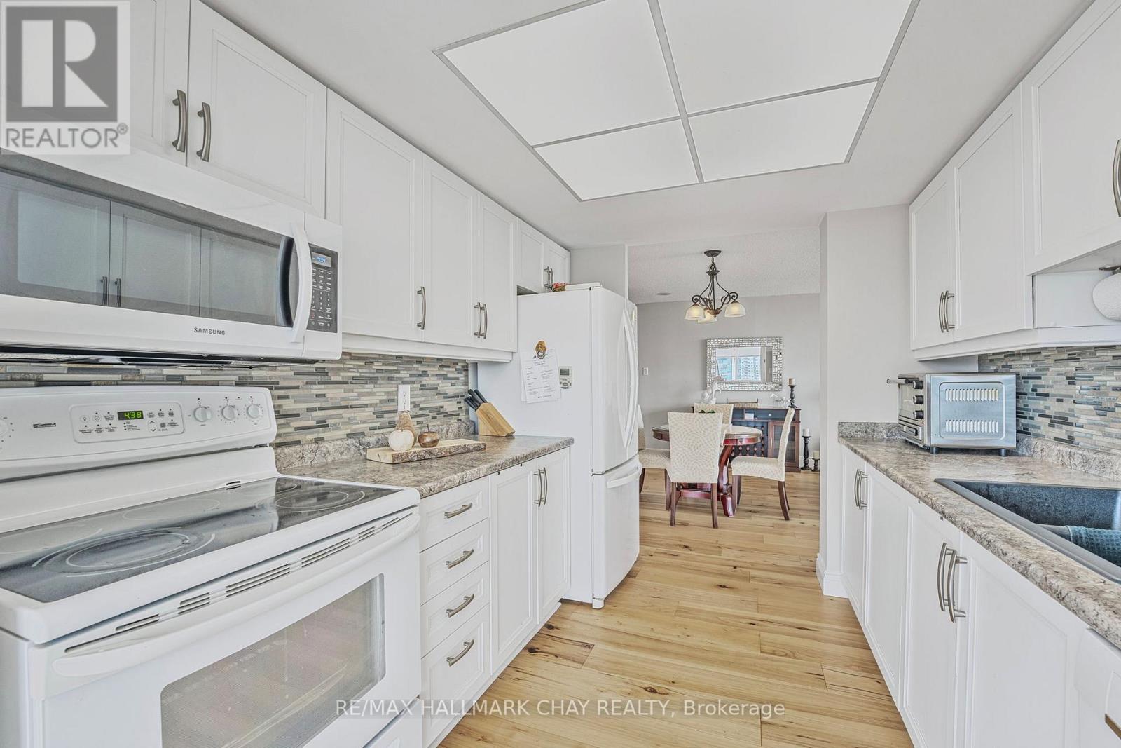 610 - 65 Ellen Street, Barrie, Ontario  L4N 3A5 - Photo 9 - S12745080