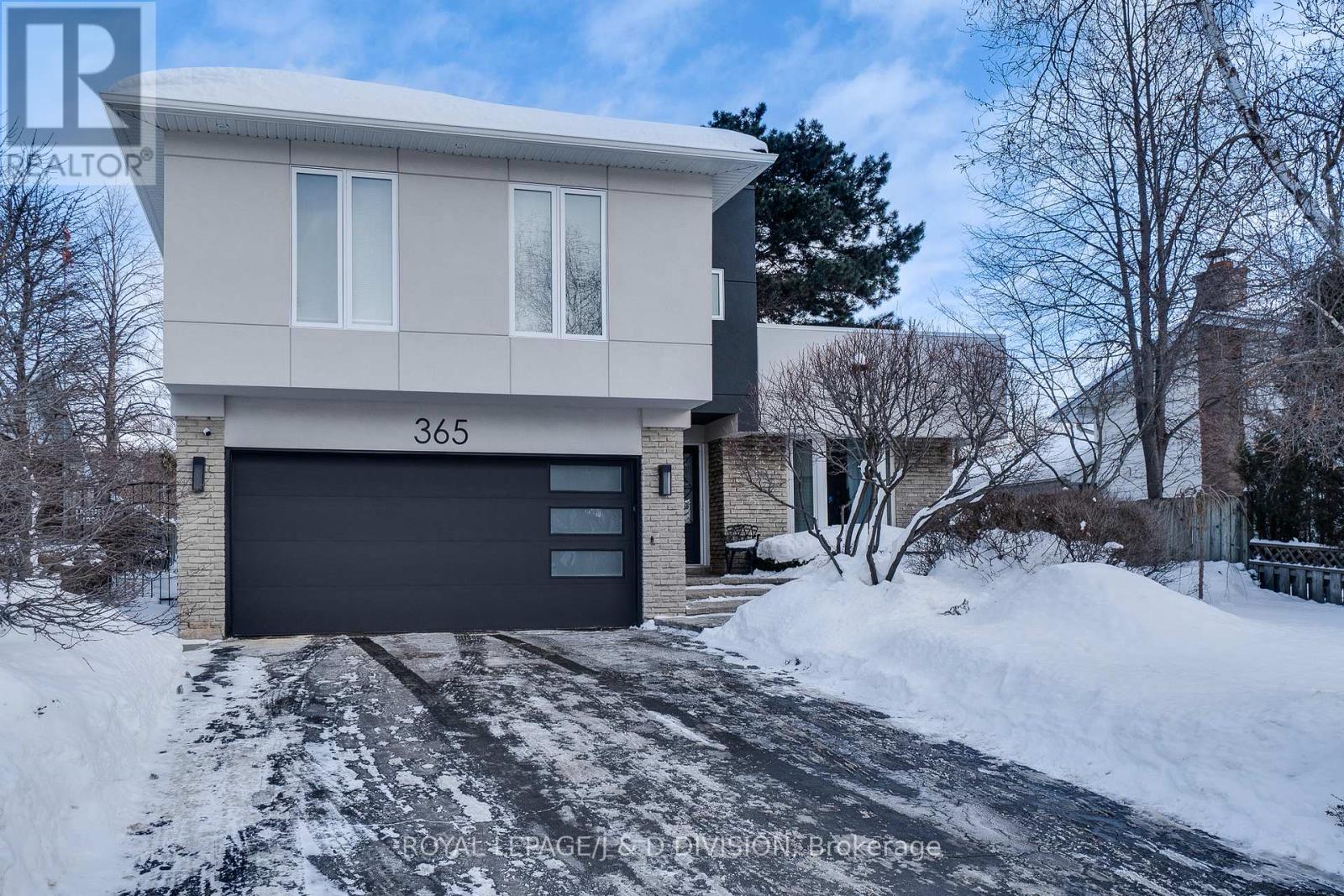 365 LYNN PLACE, Oakville, Ontario