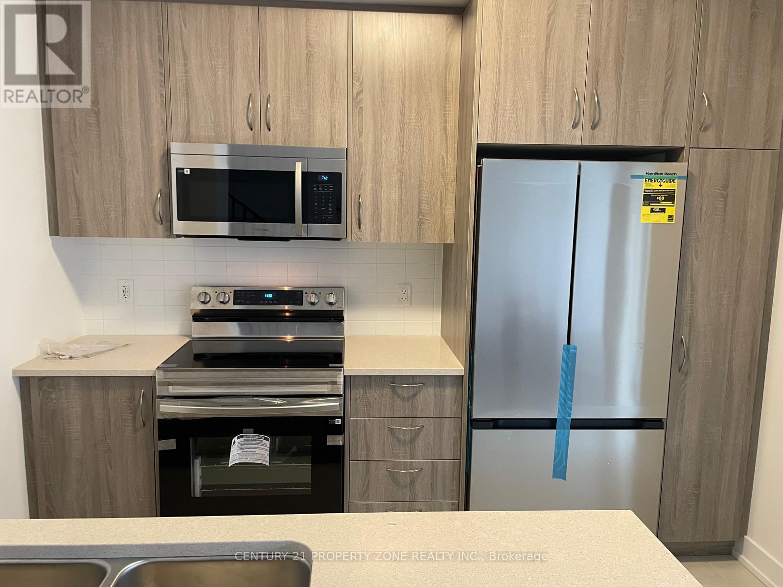 1287 Dempster Lane, Oakville, Ontario  L6H 7Y8 - Photo 3 - W12745074