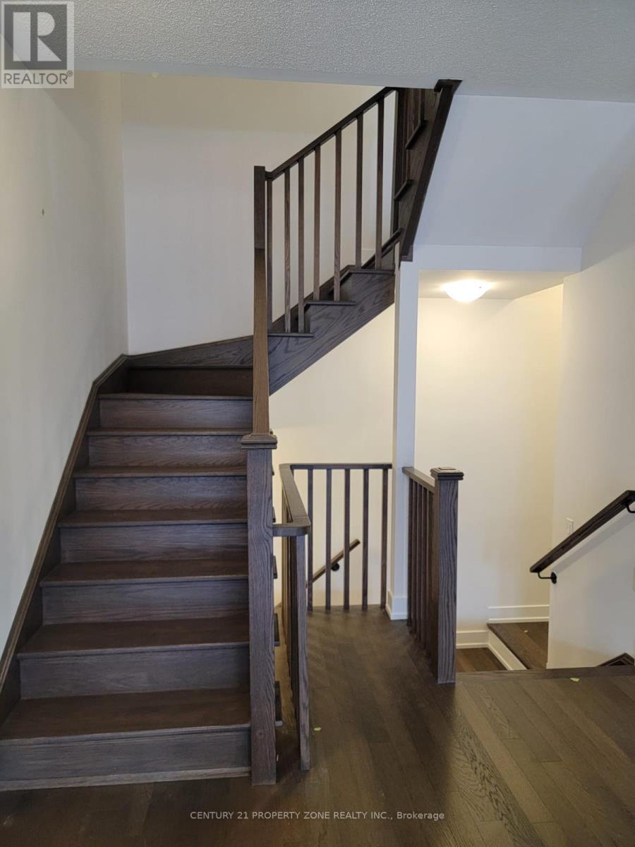 1287 Dempster Lane, Oakville, Ontario  L6H 7Y8 - Photo 5 - W12745074