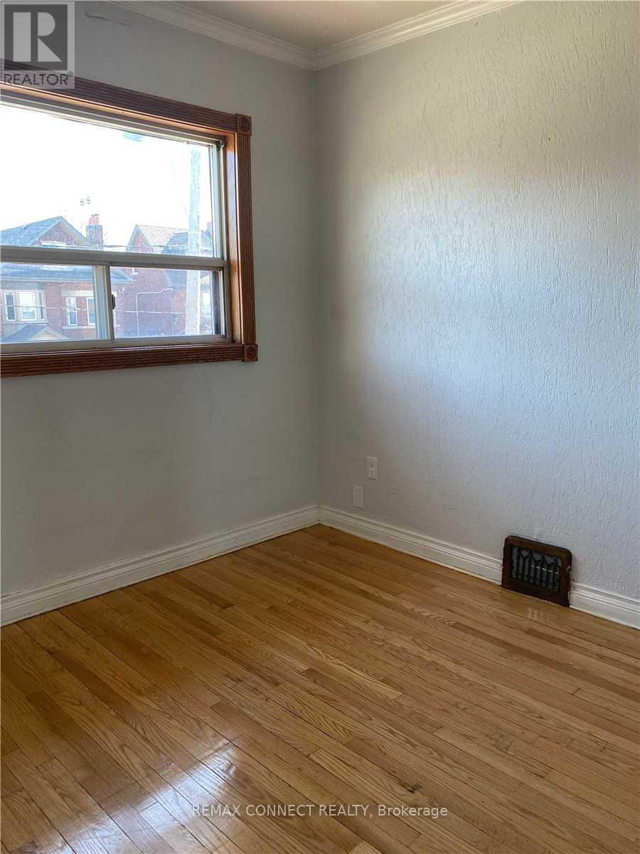 Main - 1978 Dufferin Street, Toronto, Ontario  M6E 3R1 - Photo 8 - W12745096