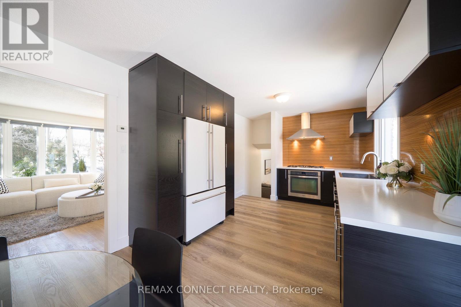 317 Sunset Drive, Oakville, Ontario  L6L 3M7 - Photo 12 - W12745102