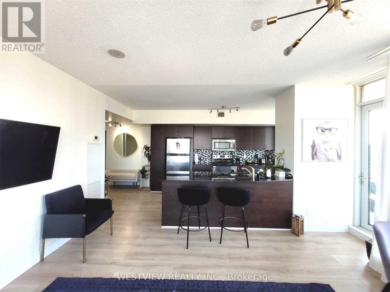 1002 - 2240 Lake Shore Boulevard W, Toronto, Ontario  M8V 0B1 - Photo 6 - W12745122