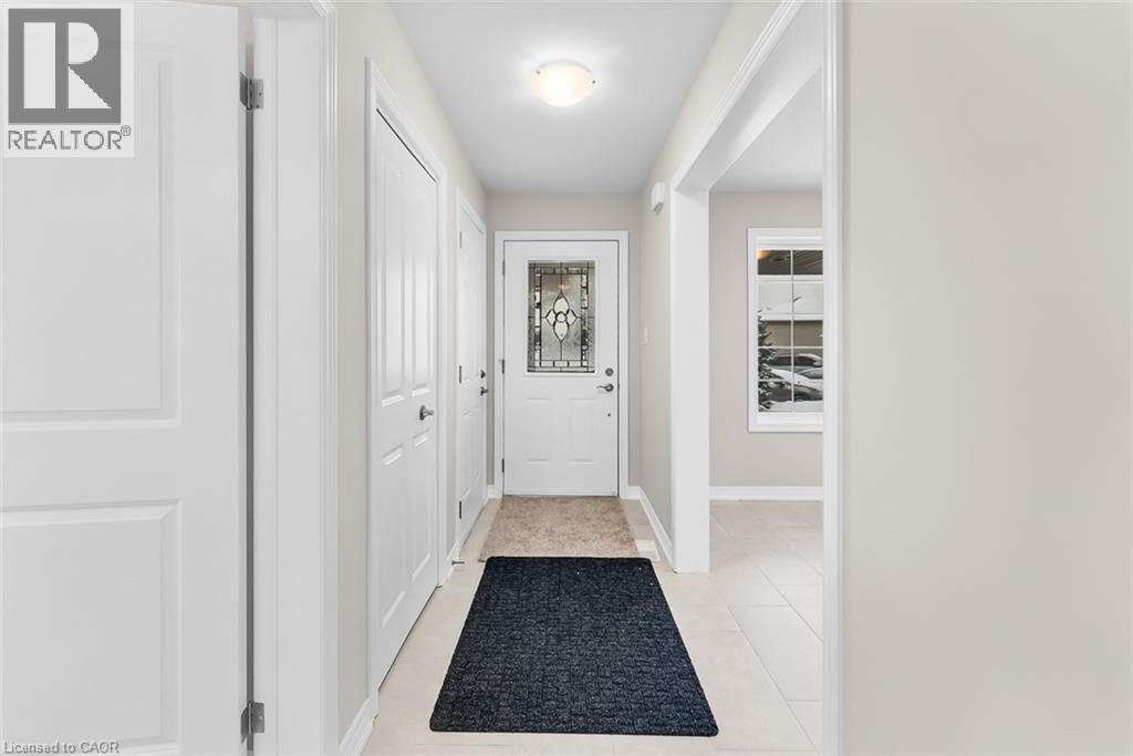 8329 Atack Court, Niagara Falls, Ontario  L2H 3N4 - Photo 4 - 40801966