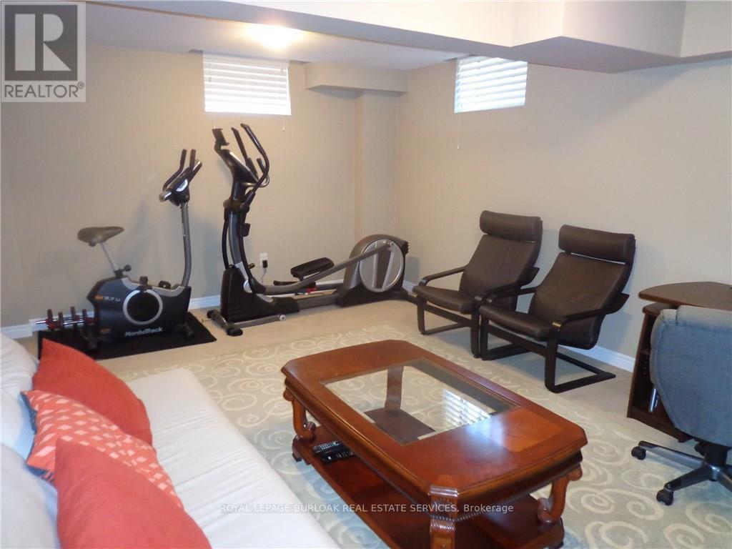 26 Walters Lane, Grimsby, Ontario  P2A 0B2 - Photo 22 - X12745076