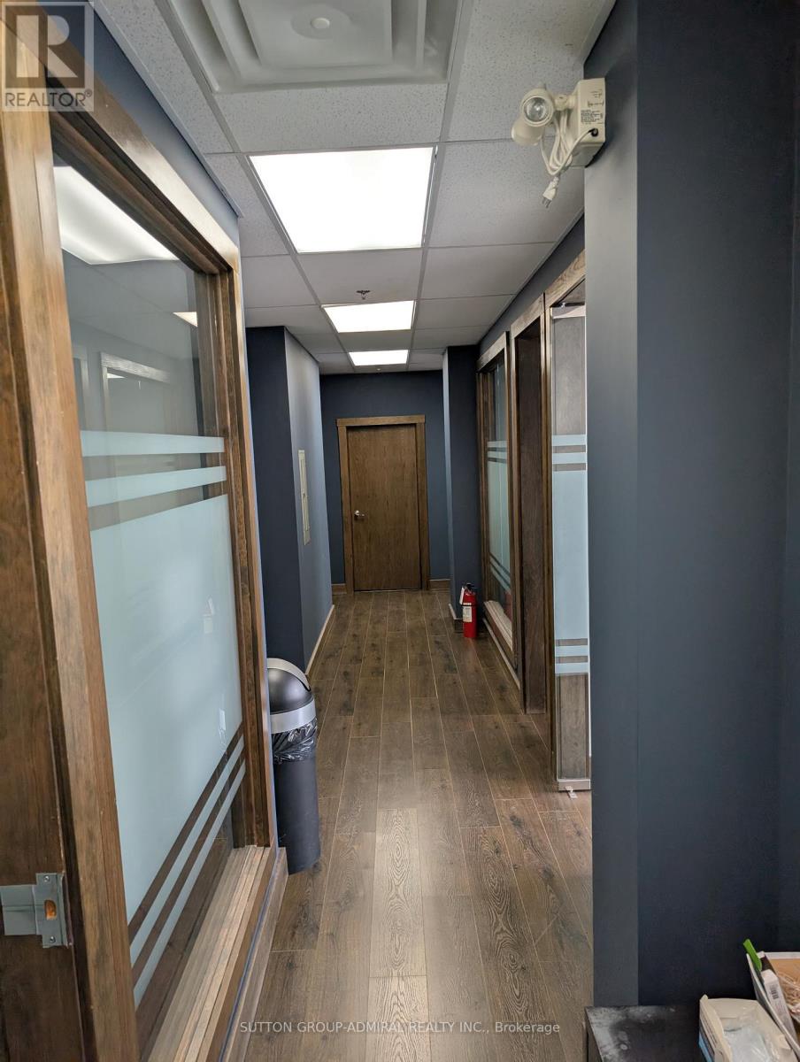 301 - 10376 Yonge Street, Richmond Hill, Ontario  L4C 3B8 - Photo 21 - N12743330