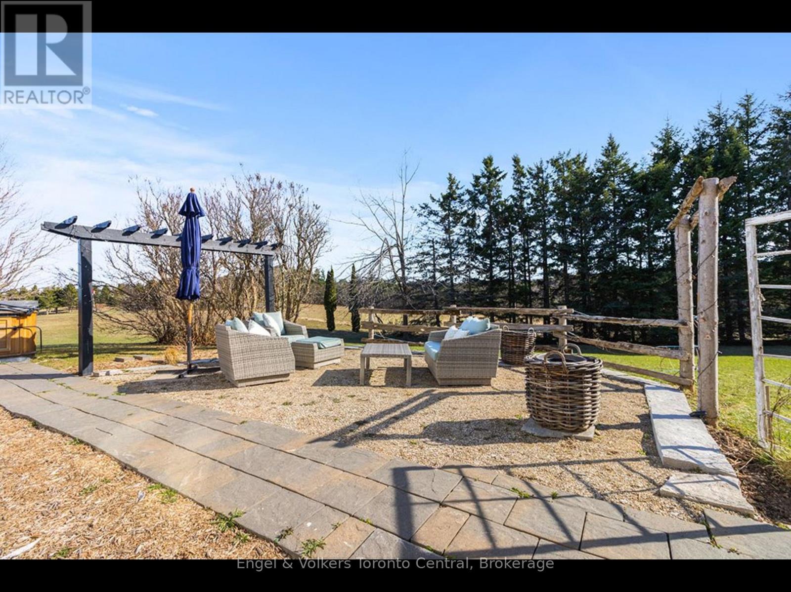 9263 91 County Road, Clearview, Ontario  L0M 1H0 - Photo 30 - S12745154