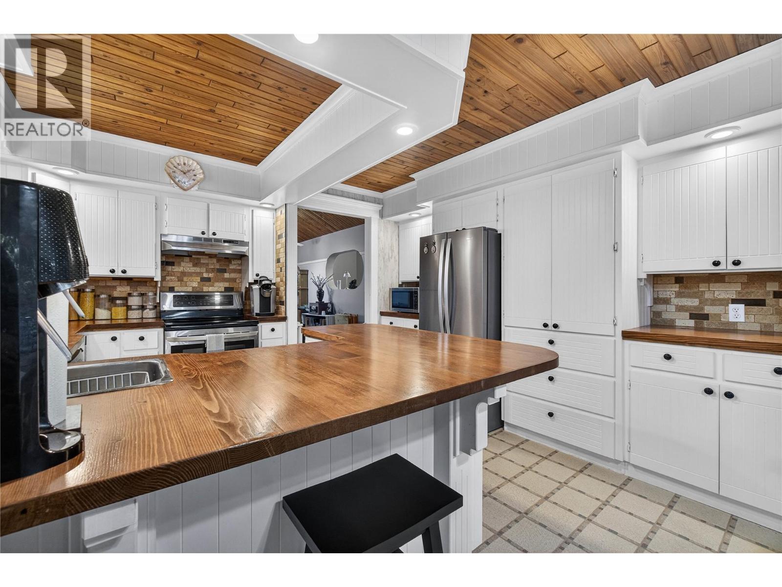 114 Timberlane Road, Enderby, British Columbia  V0E 1V1 - Photo 11 - 10374354