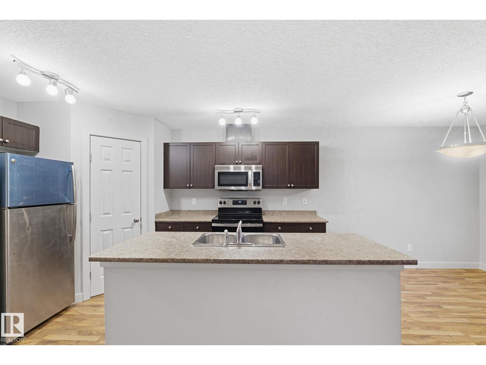 17365 8a Av Sw, Edmonton, Alberta  T6W 0M8 - Photo 7 - E4466506