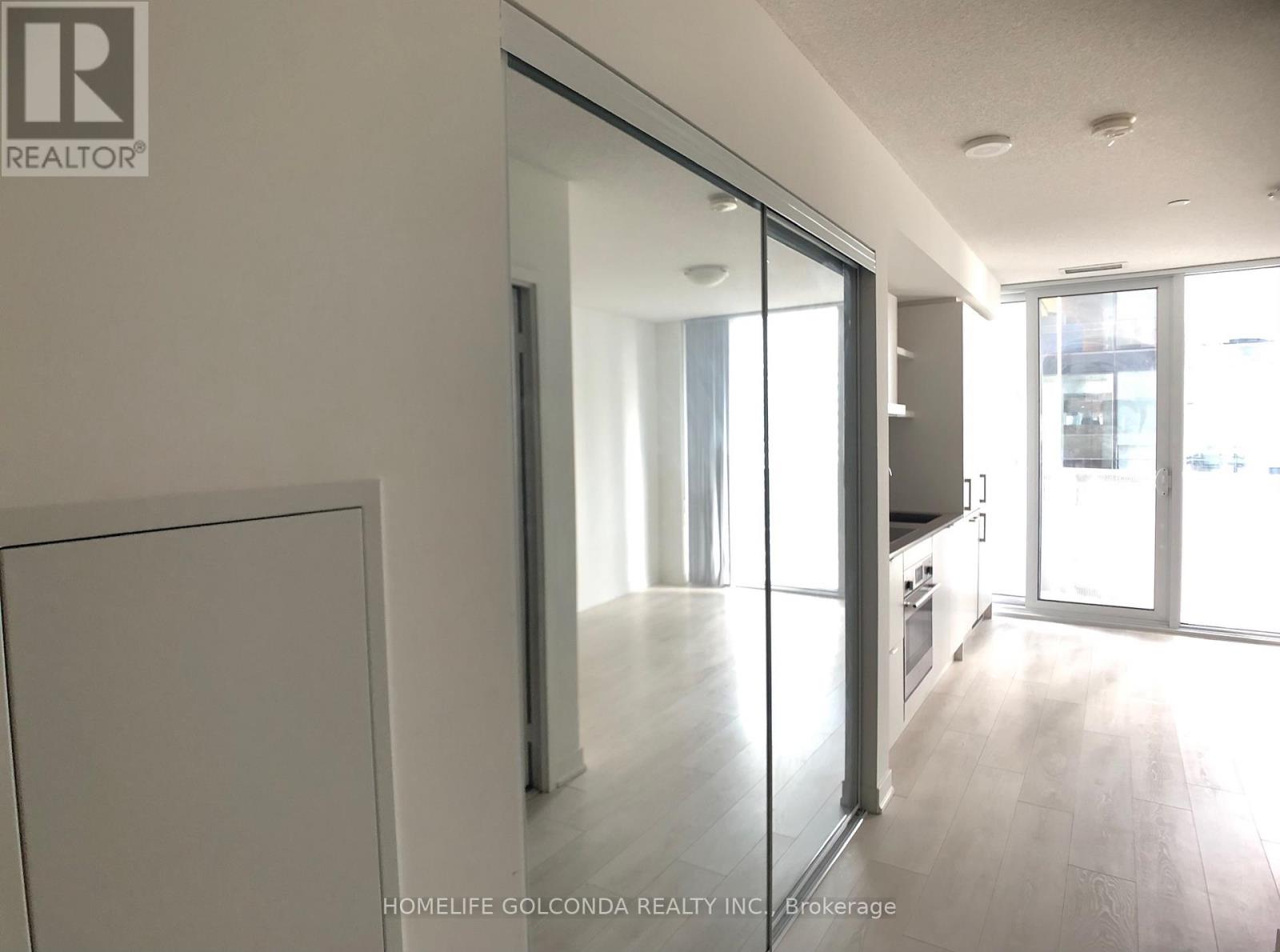 1811 - 100 HARBOUR STREET, Toronto, Ontario